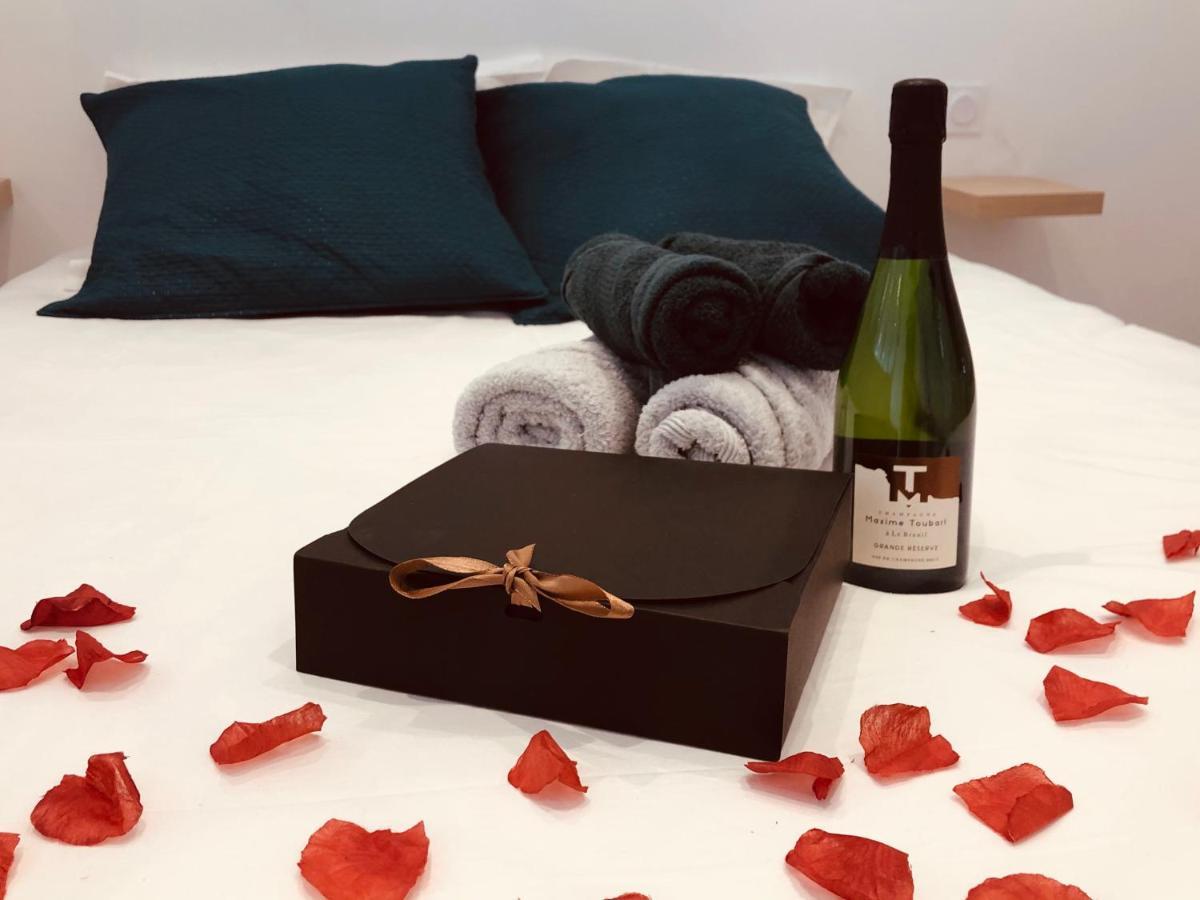 Le Jungle Spa **** Nîmes Zewnętrze zdjęcie